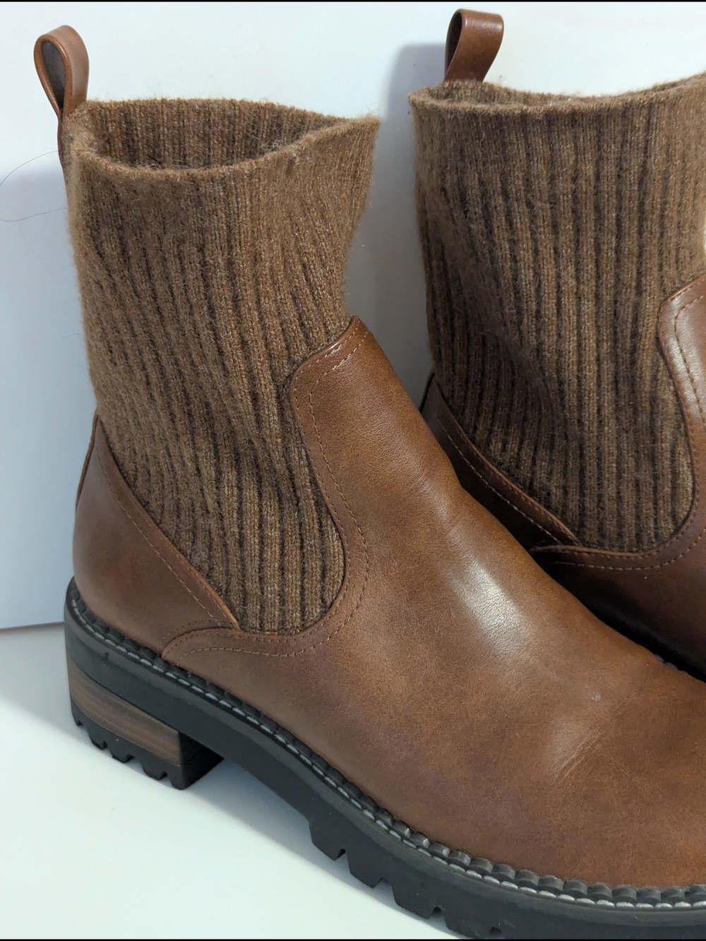 Women's Brown Knit-Cuff Chelsea Boots